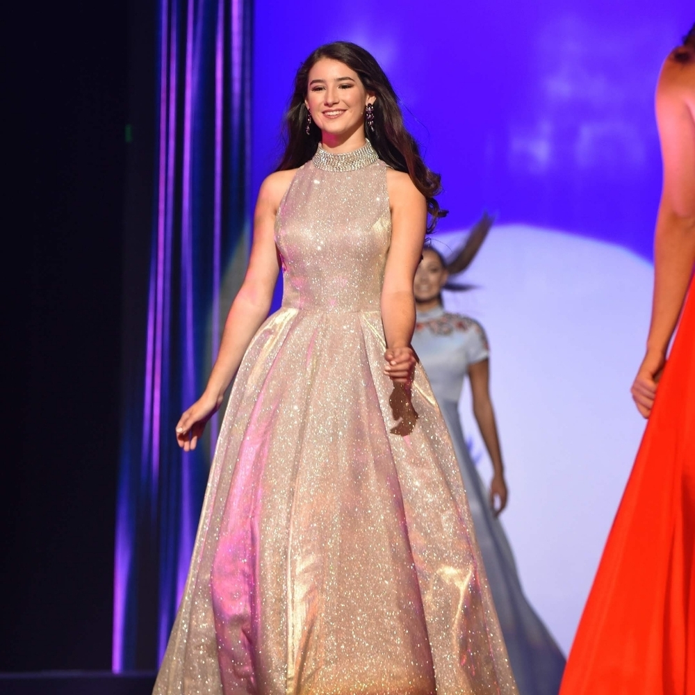 Mac Duggal Prom/Pageant gown